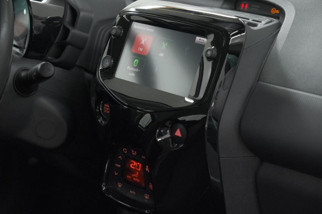 Citroen C1 1.0 vti shine | automaat | apple carplay | climate control | key