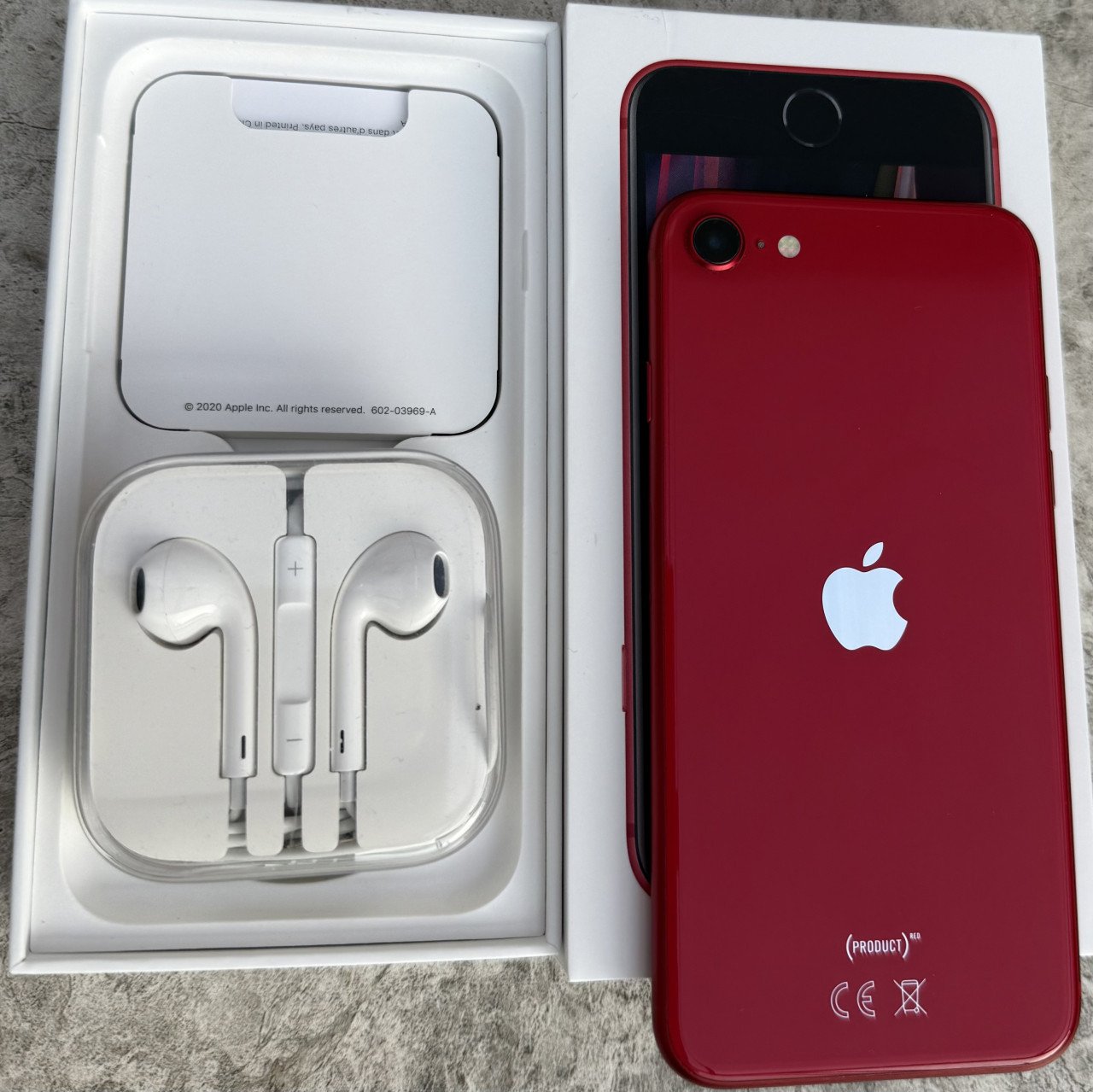 IPhone SE kleur red 2021. 64 GB