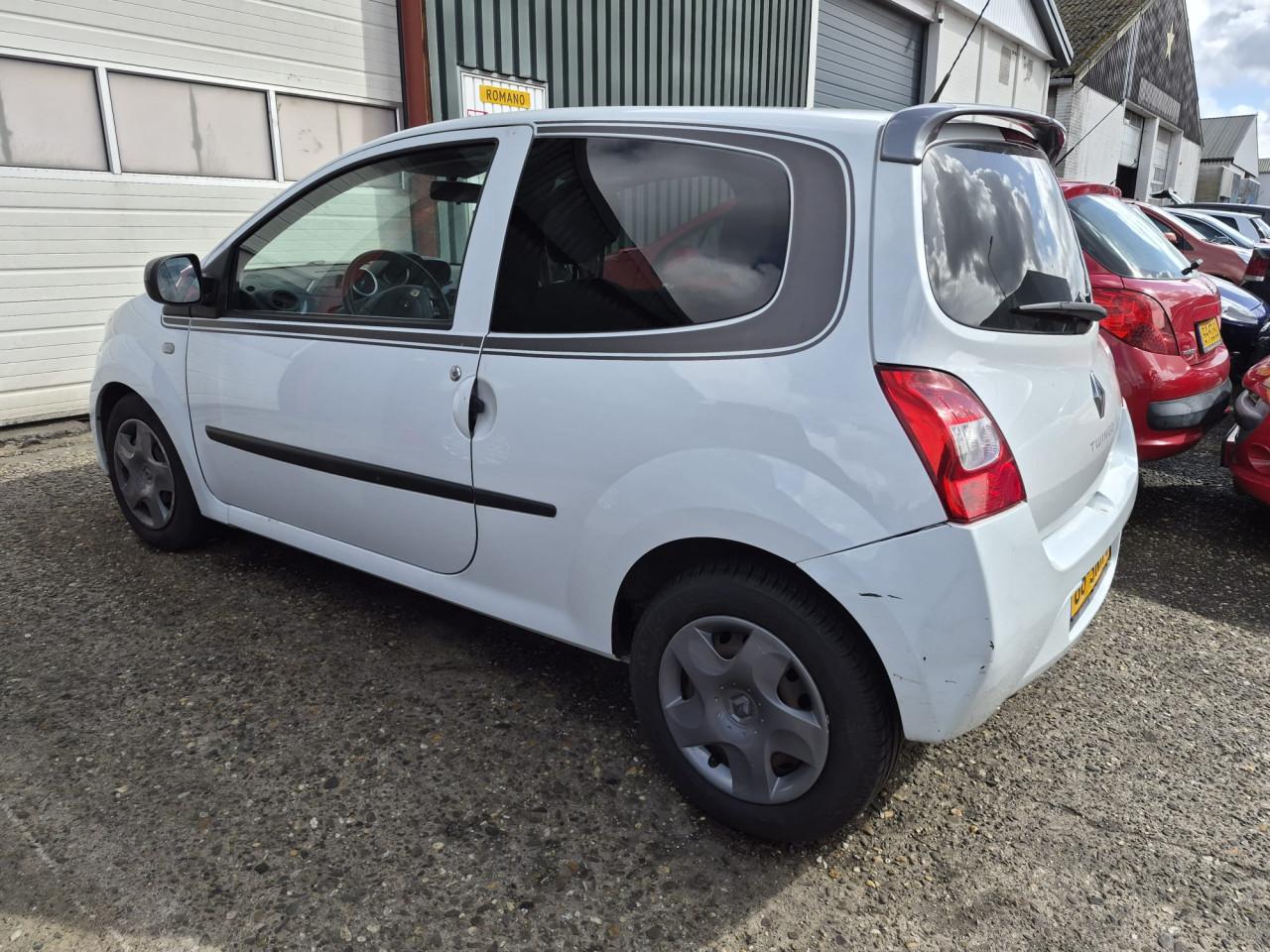 Renault Twingo 1.5 DCi  Apk 4-11-2026