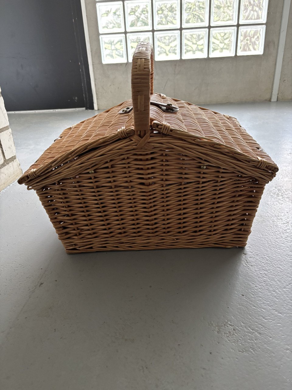 MOOIE GROTE PICKNICK MAND MET INHOUD