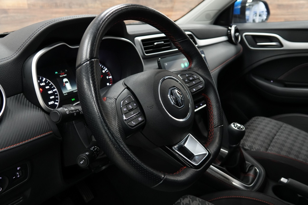 MG ZS 1.5 vti | pdc | led | cruise |