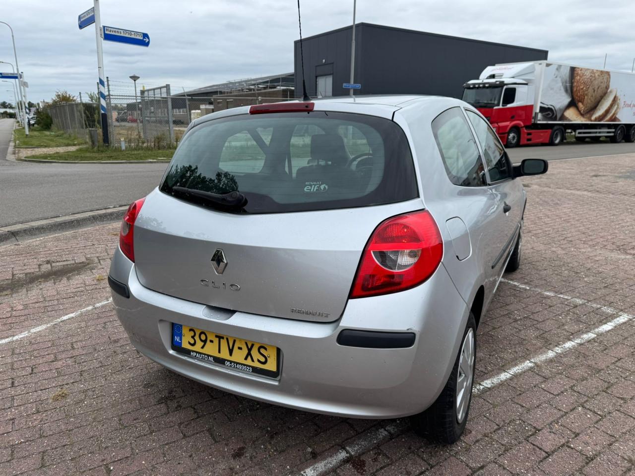 Renault clio bj 2006 1500 euro
