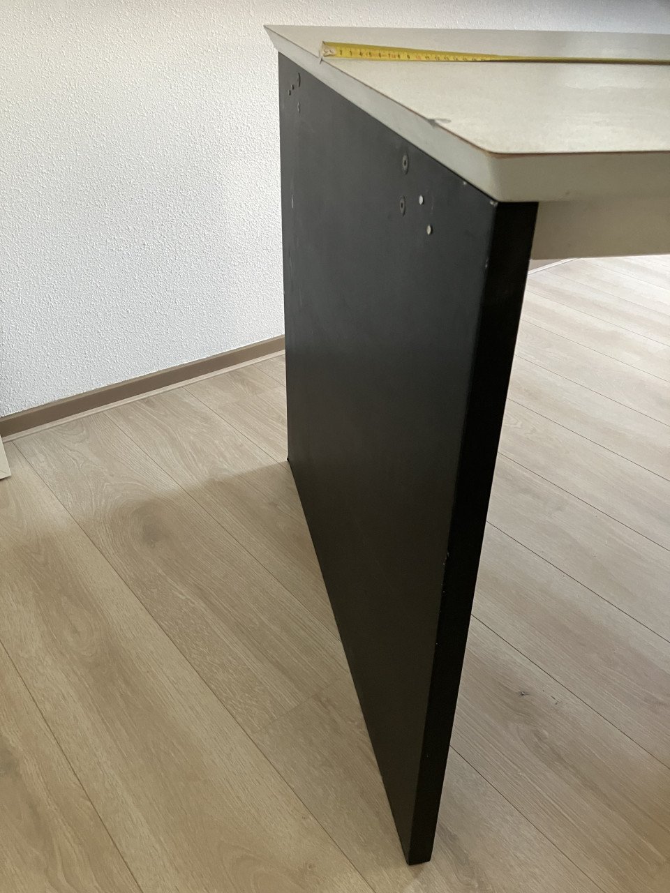 Eetkamertafel met uitschuifbaar deel