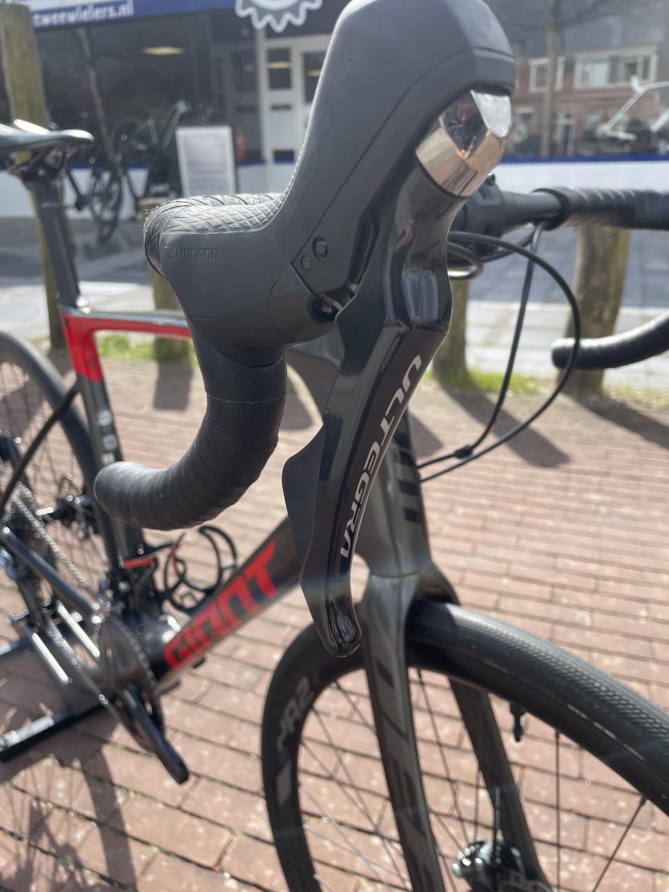 Giant Advance Carbon Racefiets zo goed als nieuw !!!