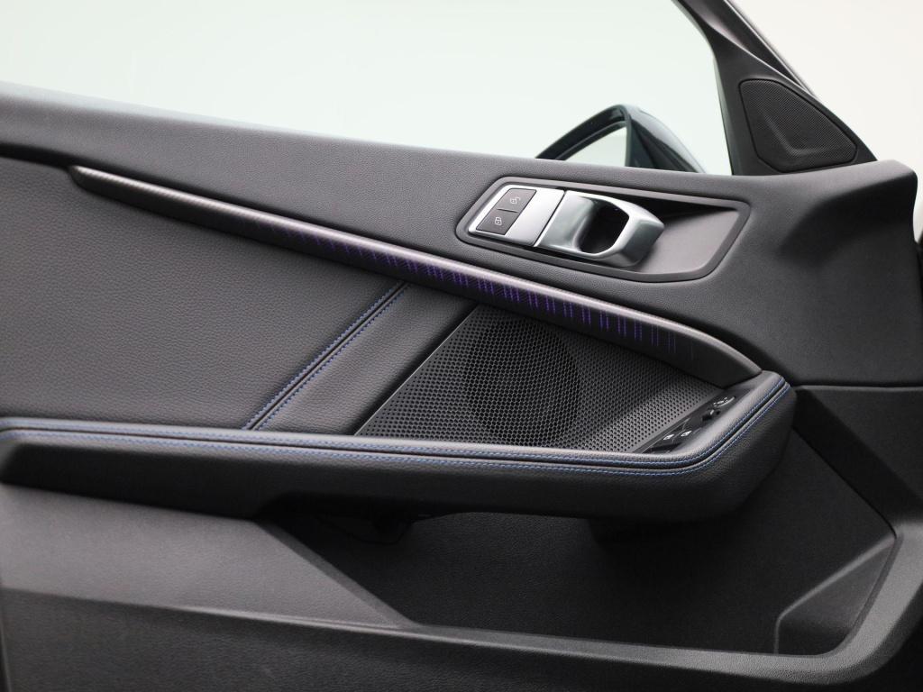 BMW 1 Serie 120i business edition | m-sport | automaat | navigatie | stoel/