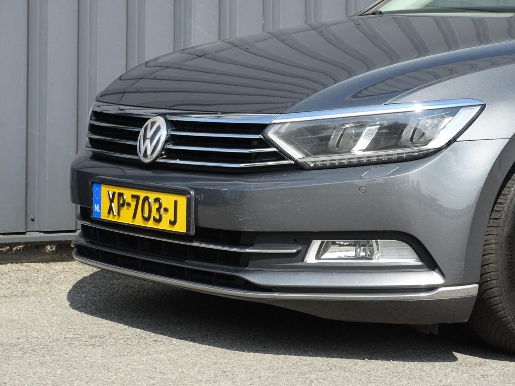 Volkswagen Passat variant 2.0 tsi highline 211pk automaat | el. trekhaak | 