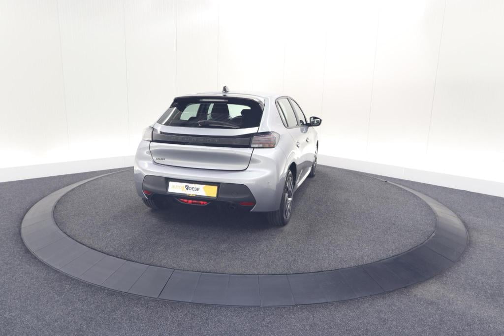 Peugeot 208 puretech 100 active | parkeersensoren | navigatie | apple carpl