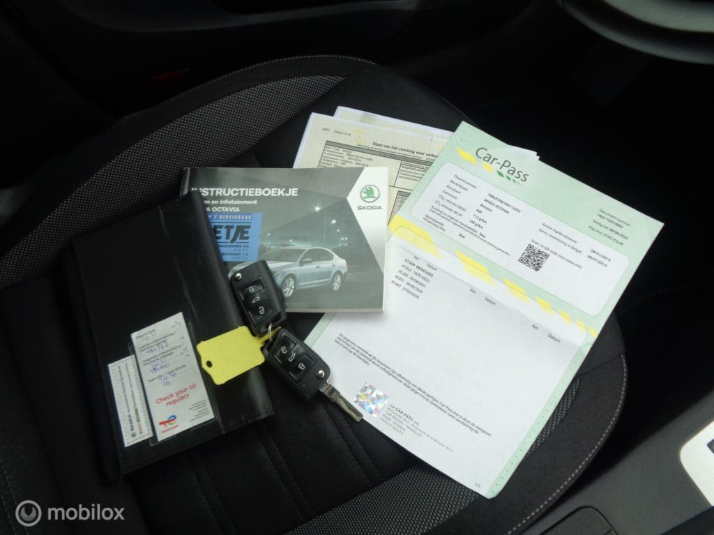 Skoda Octavia combi 1.0 tsi greentech ambition/automaat/airco/cruise/apple 