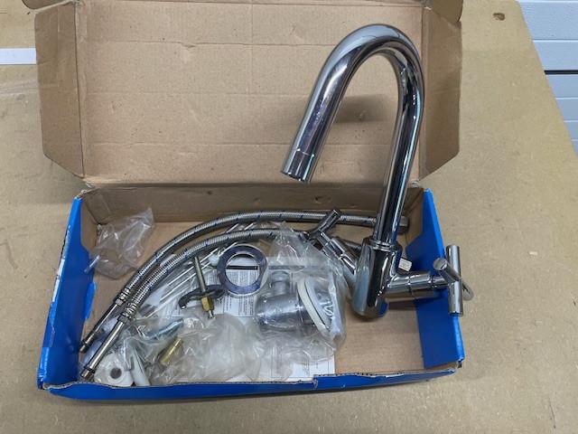 2 stuks Pflieger wastafelkranen