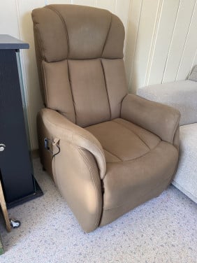 Elektrisch bedienbare zetel te koop