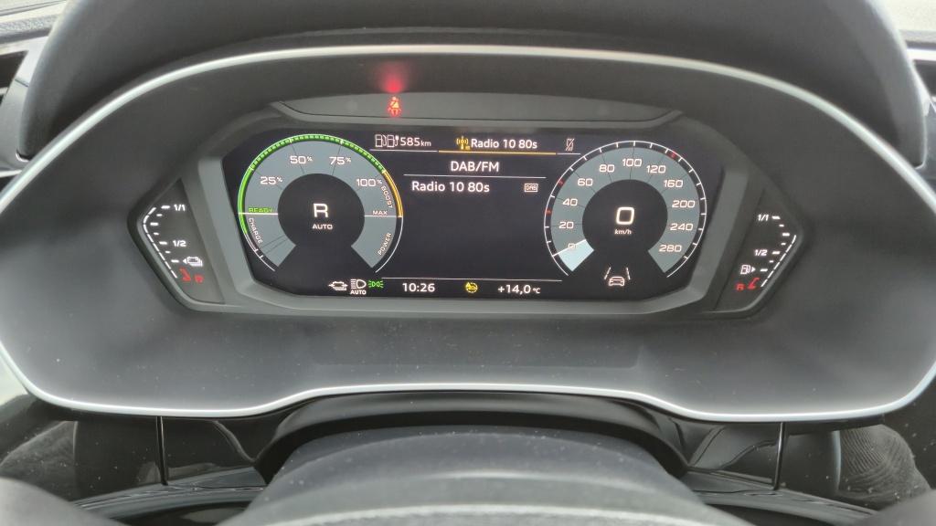 Audi Q3 45 tfsi e edition