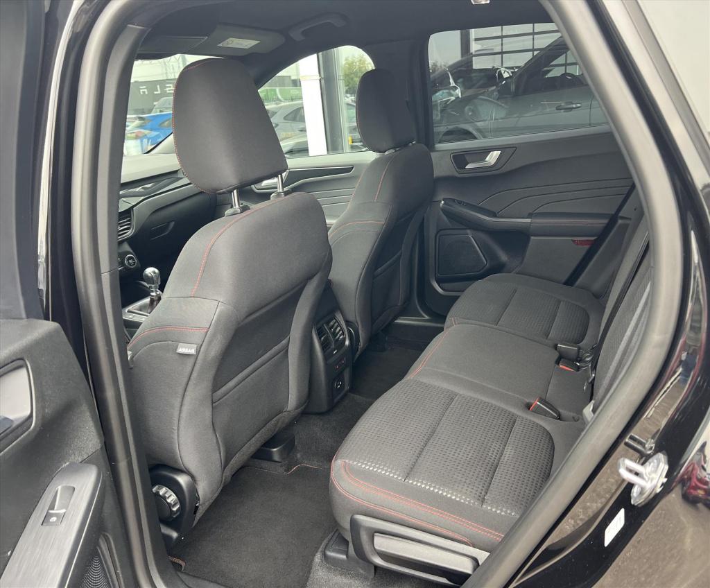 Ford Kuga 1.5 ecoboost 150pk st-line winterpack , carplay