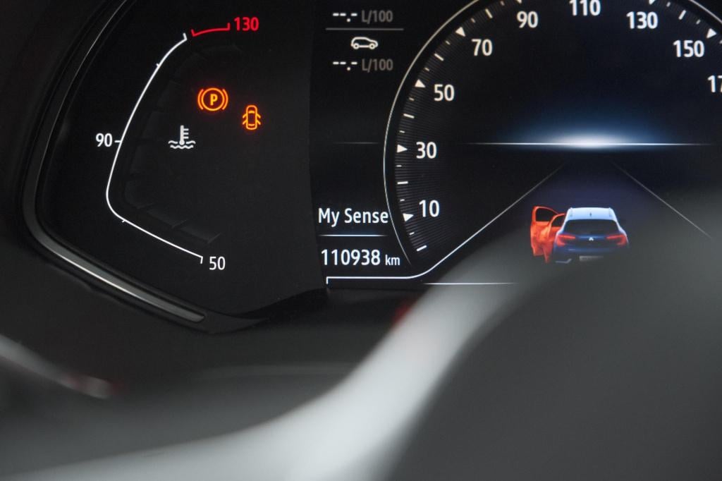 Renault Captur tce 130 edc limited | trekhaak | adaptieve cruise control | 