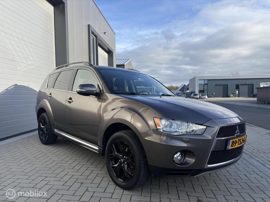 Mitsubishi Outlander 2.0 instyle