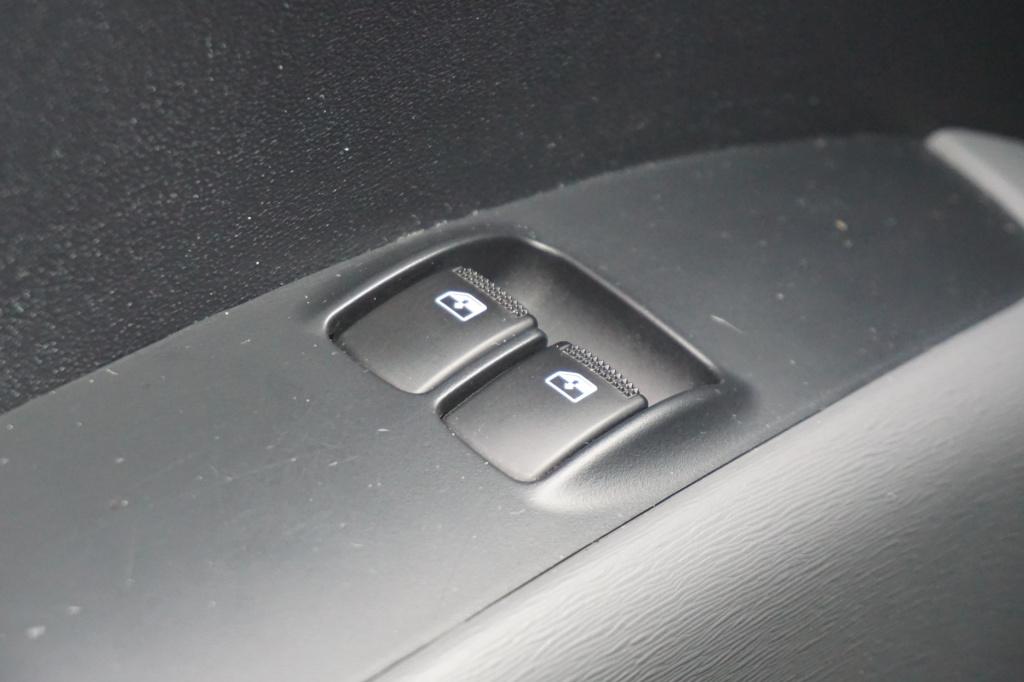 Hyundai I 10 1.1 active cool airco / elektr. ramen / nap