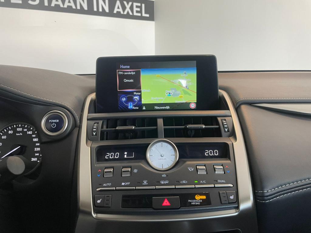Lexus Nx 300h awd business line