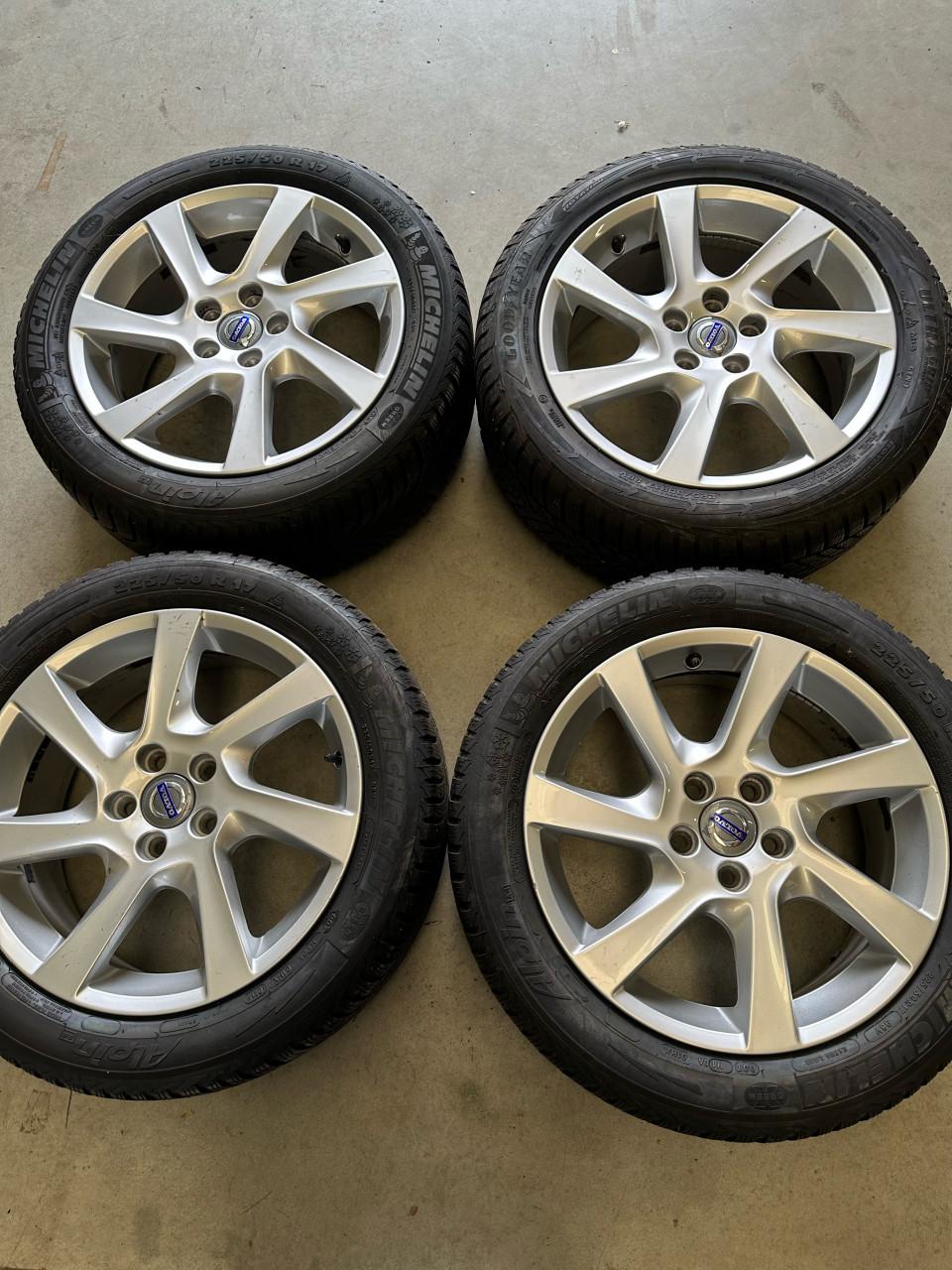 Originele Volvo Pandora 17” velgen + winterbanden 225/50 R17