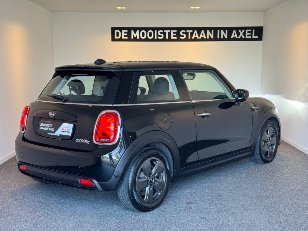 Mini Electric mini essential 33 kwh