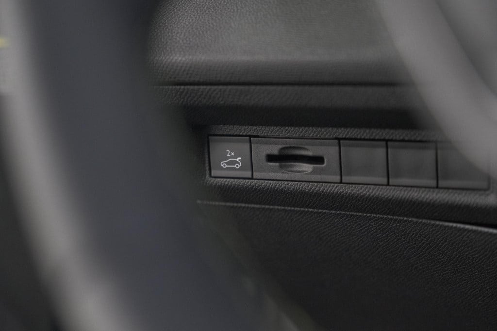Peugeot 408 puretech 130 eat8 gt | 360 camera | adaptieve cruise control | 