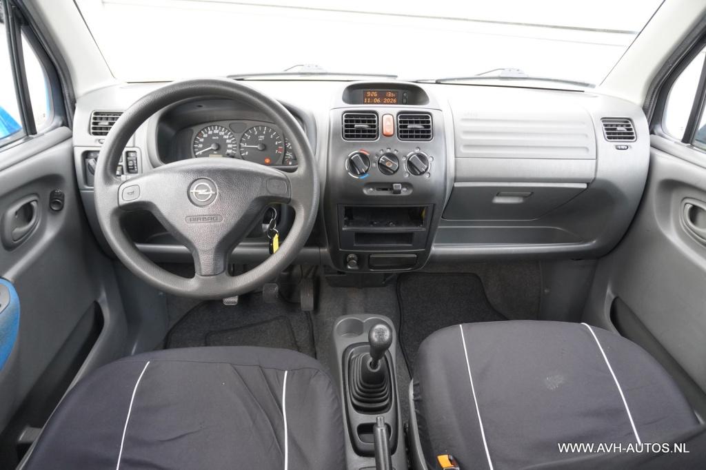 Opel Agila 1.2-16v comfort