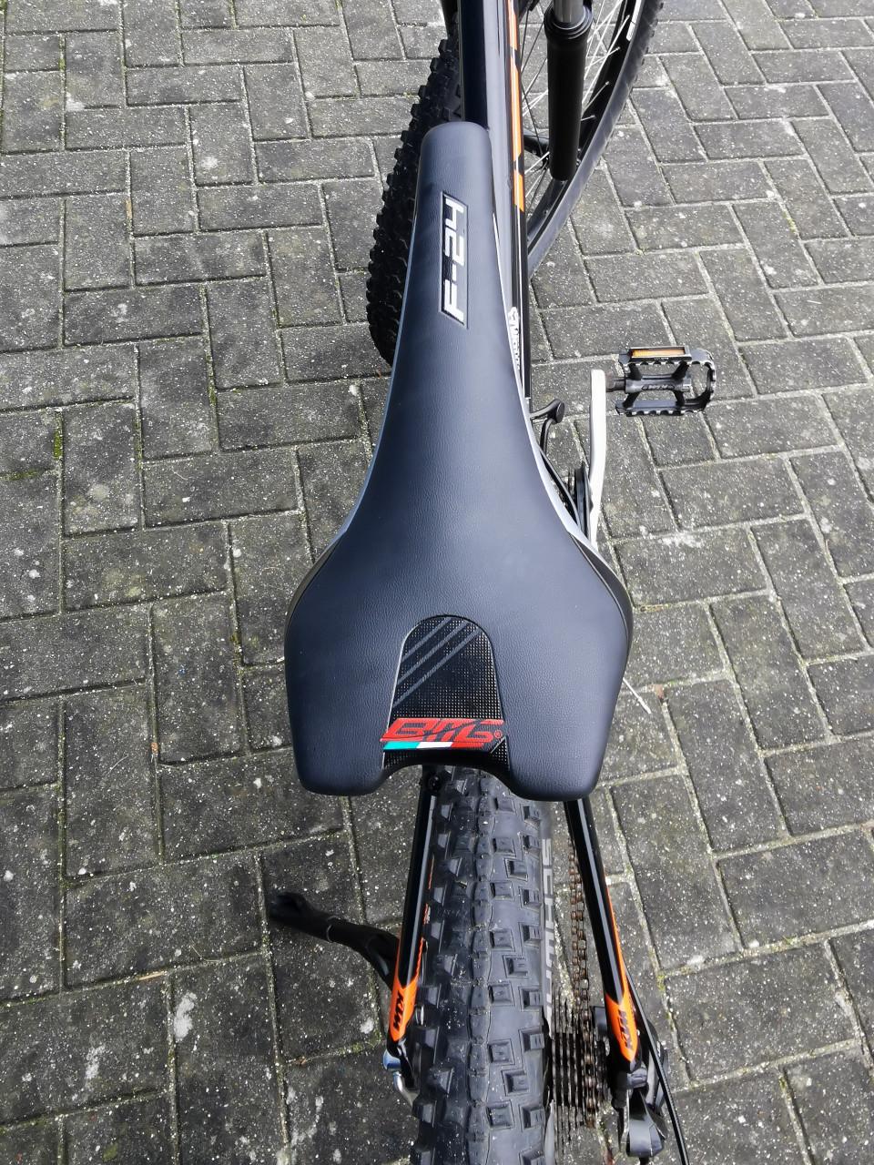 STOERE KTM MOUNTAINBIKE