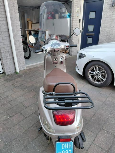 Scooter BTC Riva