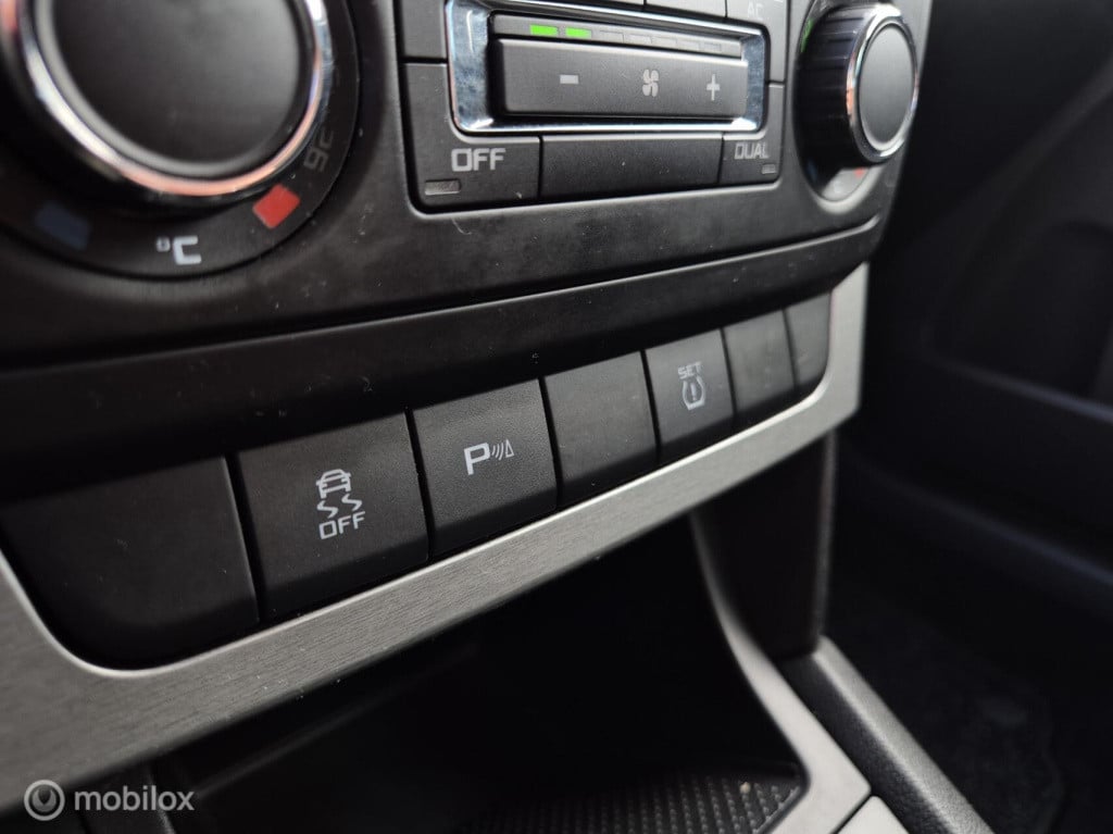 Skoda Yeti 1.2 tsi elegance / origineel nl / cruisecontrol / trekhaak