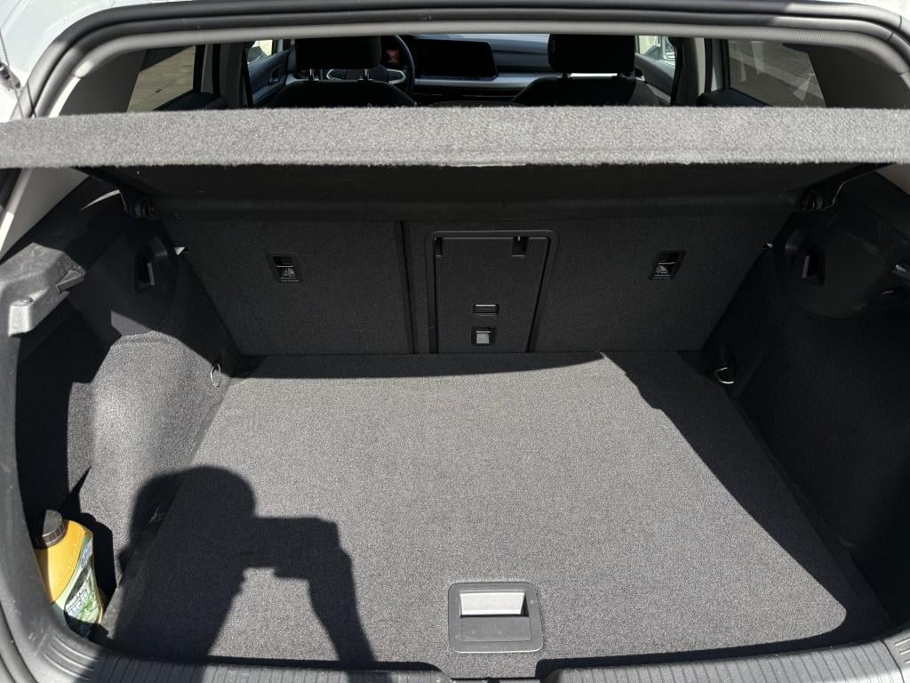 Volkswagen Golf 1.0 tsi life // led koplampen // trekhaak //