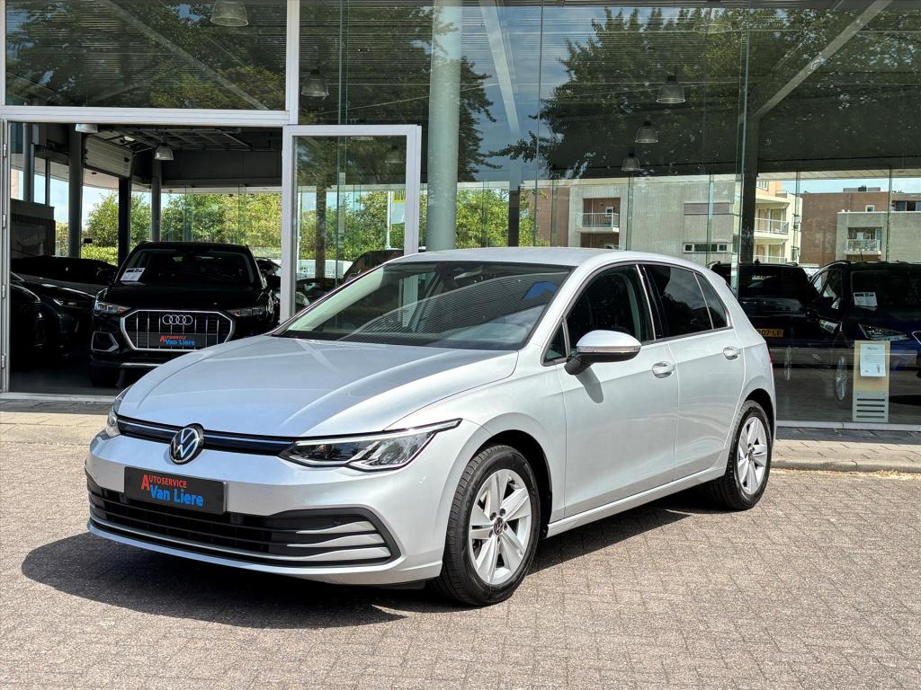 Volkswagen Golf 1.5 tsi 130pk life| navigatie |adapt cruise| led| rijklaarp