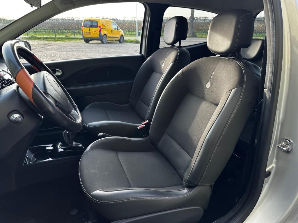 Renault Twingo 1.2-16v night & day airco cruise-ctrl trekhaak apk 09-2027