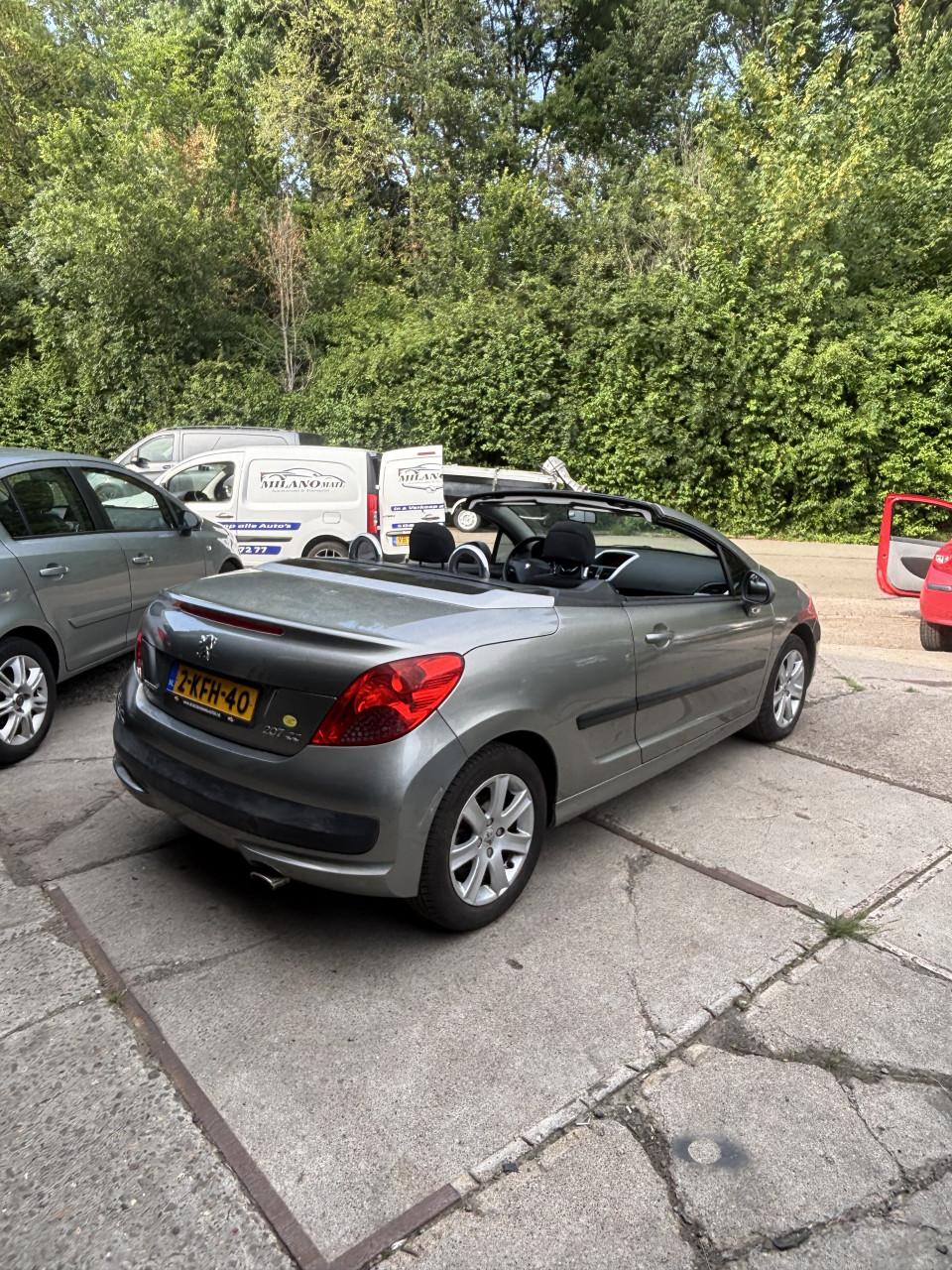 Peugeot 207 cabrio jaar apk