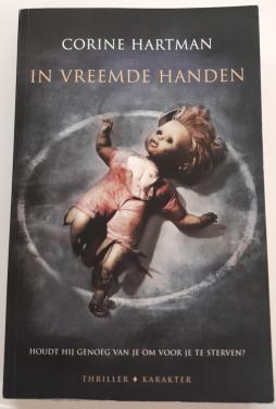 Corine Hartman  - In vreemde handen.