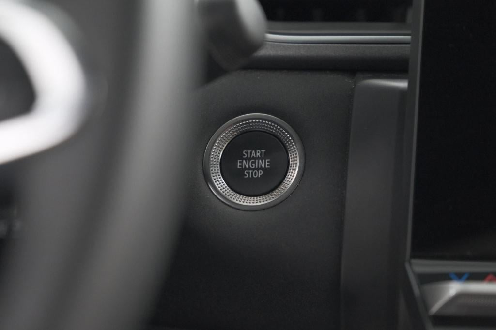 Renault Captur 1.6 e-tech full hybrid 145 techno | camera | navigatie | app