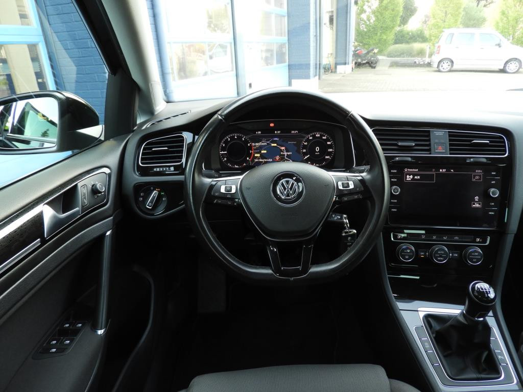 Volkswagen Golf 1.0 tsi highline nap nl auto