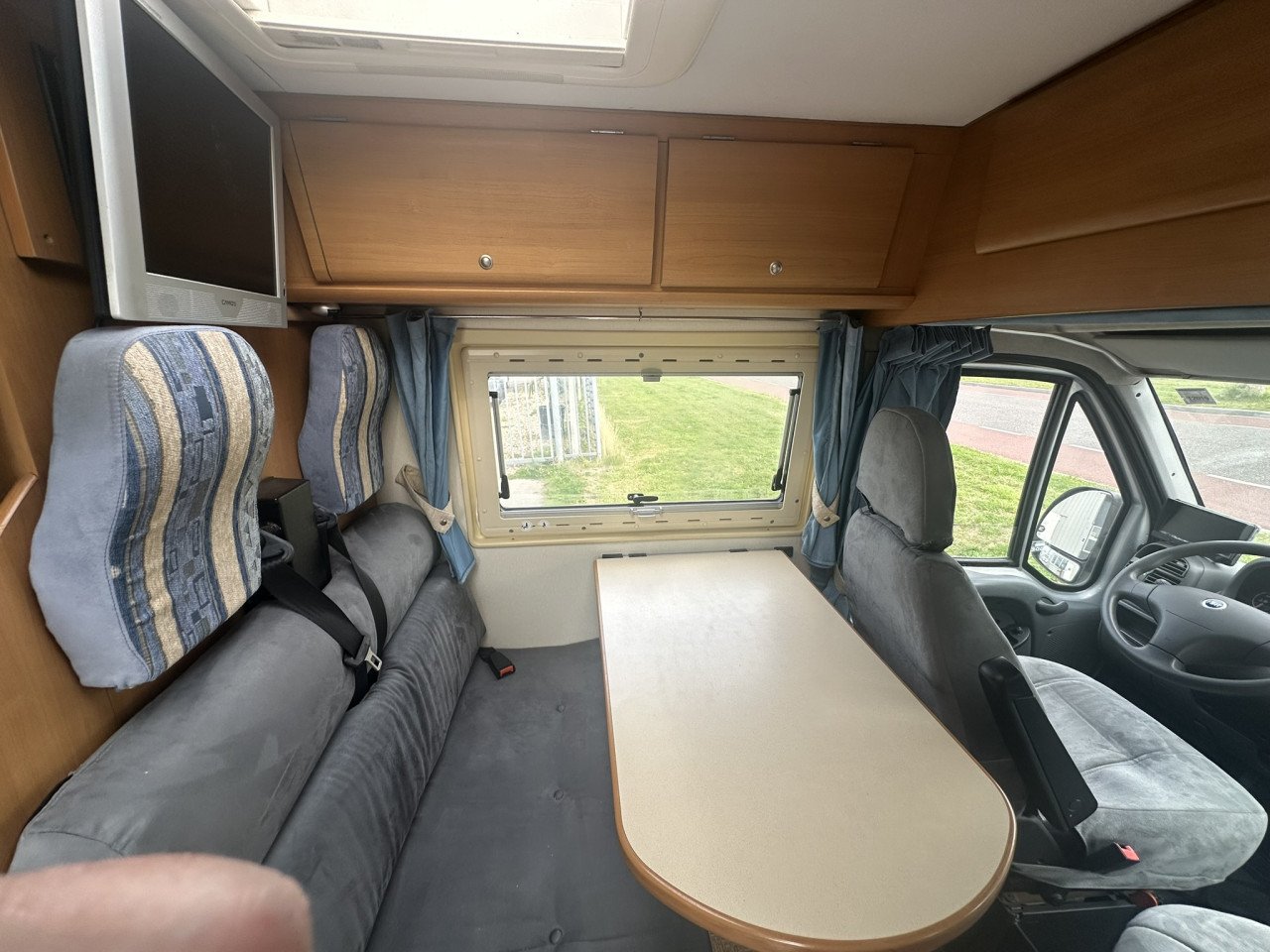 4 persoons Fiat Ducato Trigano Eurocamp buscamper. garantie, jaar apk