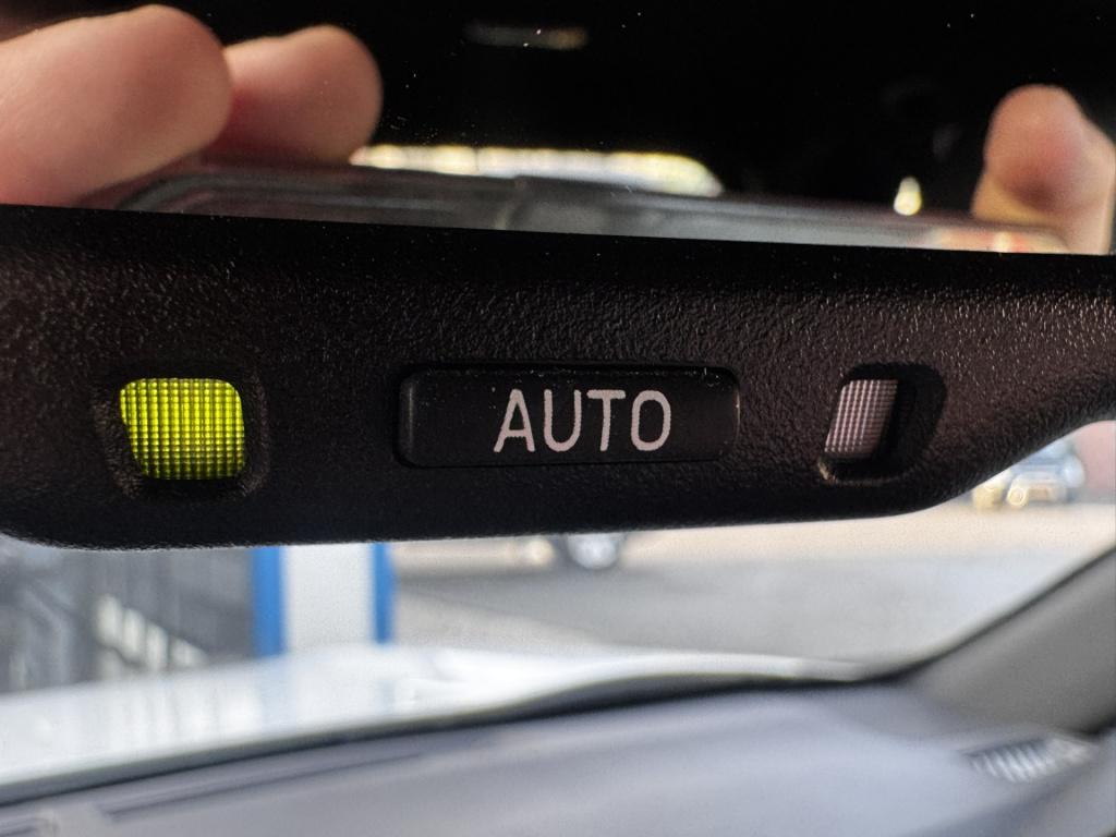 Toyota Rav4 2.5 hybrid style | navigatie | trekhaak | bi-tone |