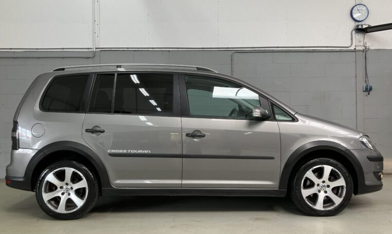 Volkswagen Cross Touran 1.4 TSi DSG Automaat
