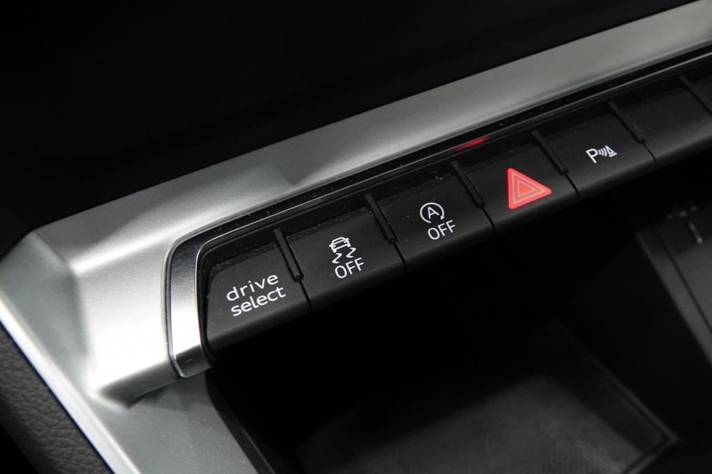 Audi Q3 sportback 1.5 tfsi | acc | driveselect | pdc |