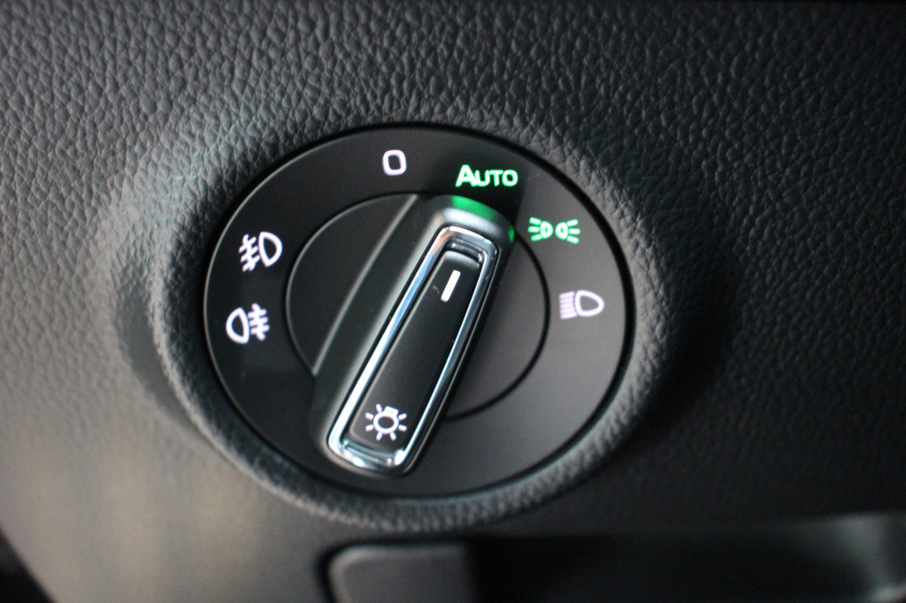 Skoda Superb combi 1.6 tdi style business | automaat | navi | camera
