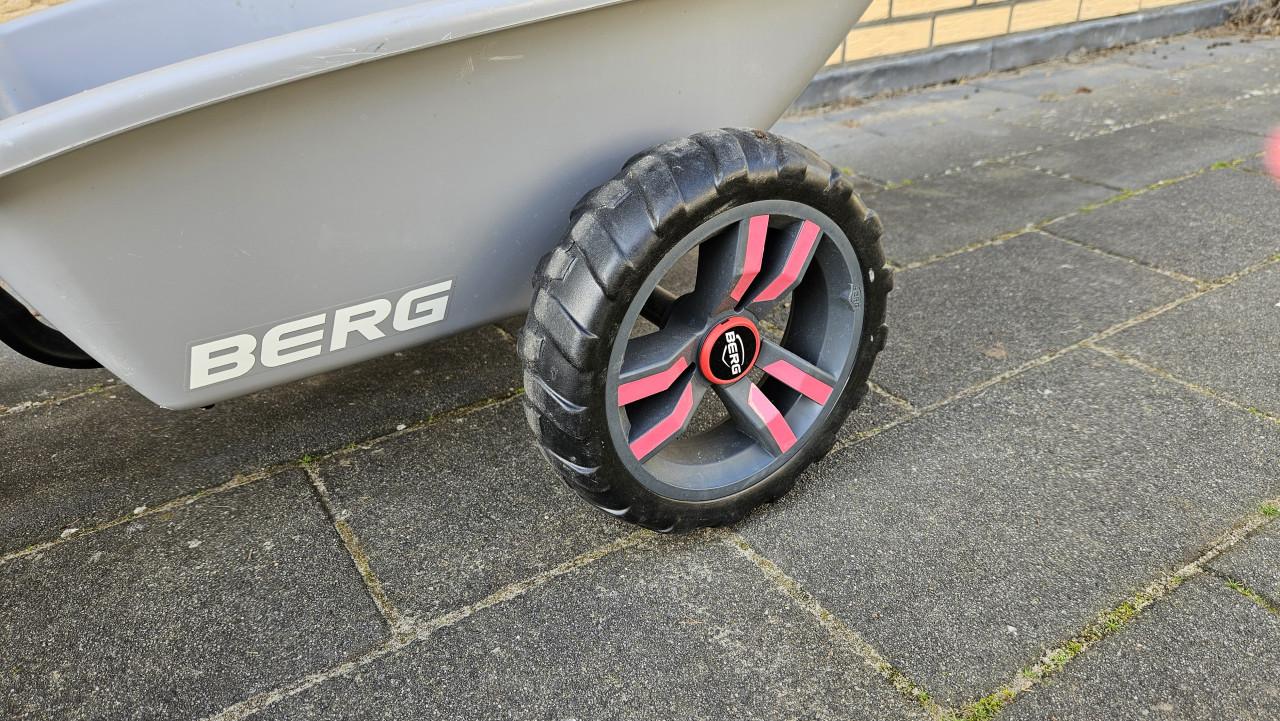 Skelter BERG Buzzy Bloom incl. aanhanger