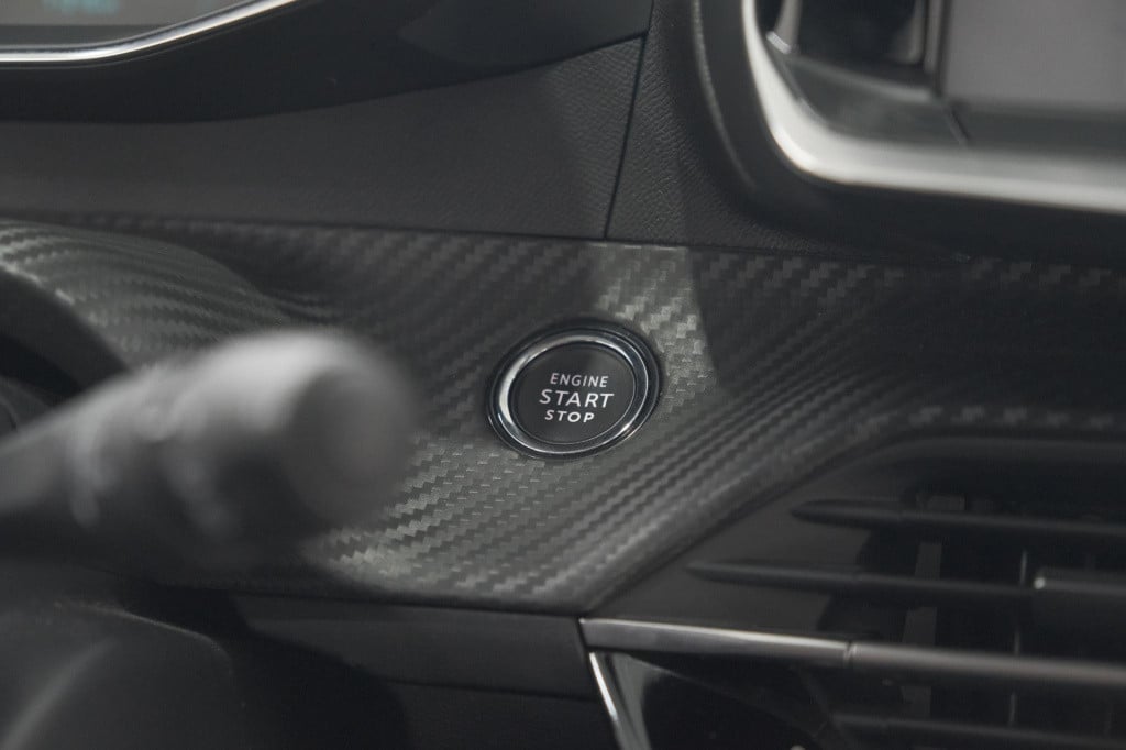 Peugeot 208 puretech 100 allure | adaptieve cruise control | camera | apple