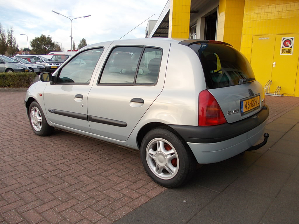 Renault Clio 1.9 dti 5-deurs airco 124000 km!!