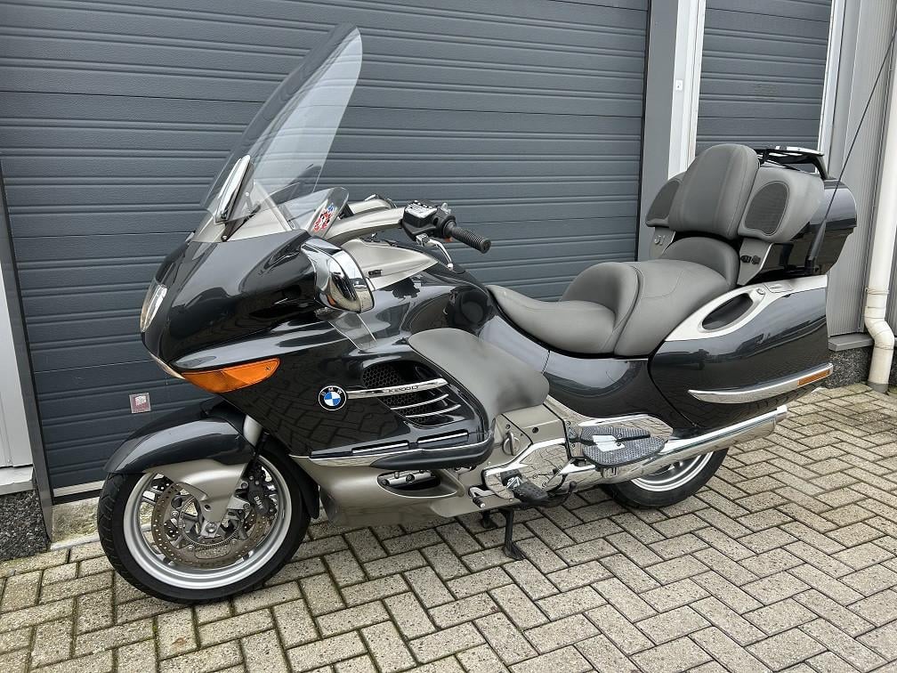 Als nieuw zijnde BMW K1200LT uit 2005 met slecht 23164km!! €5750,-