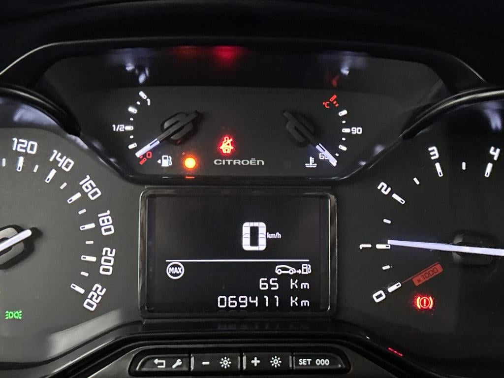Citroen C3 82 pk shine | rijklaar | trekhaak | stoelverwarming | apple carp