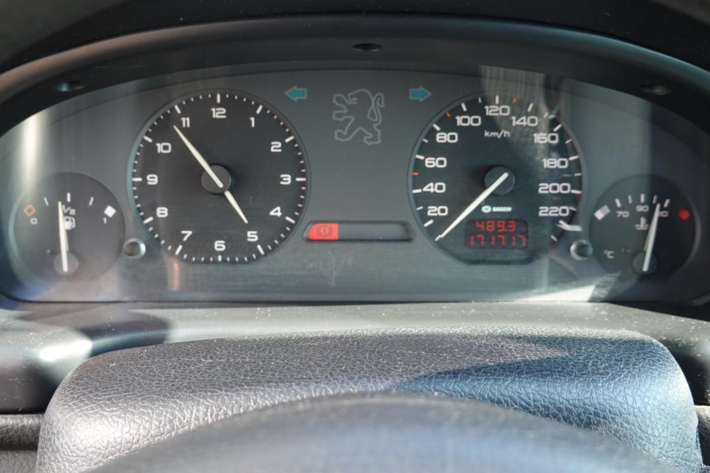 Peugeot 406 1.8-16v sl