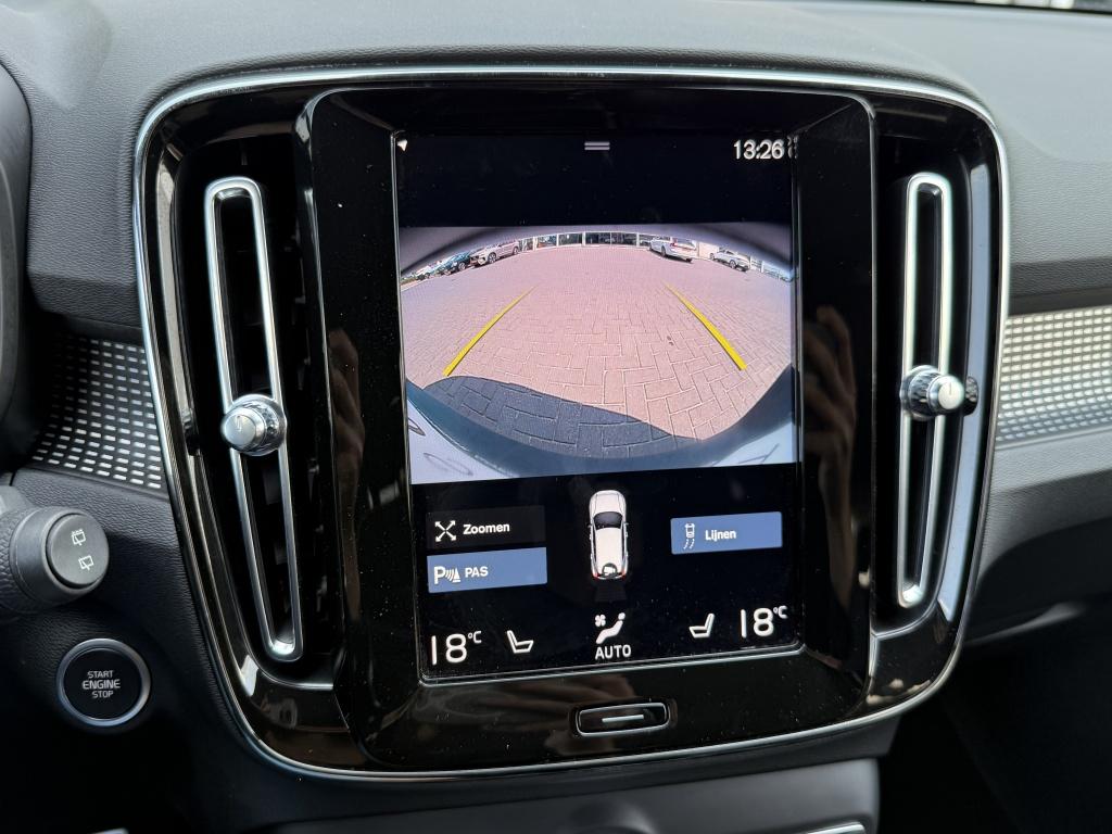 Volvo XC40 t5 262pk recharge ultimate dark |leder+ memory| camera| h&k soun