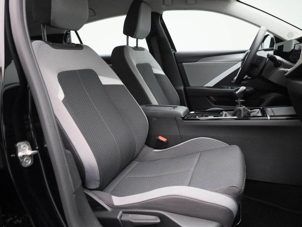 Opel Astra 1.2 edition | navigatie | climate control | parkeersensoren | le