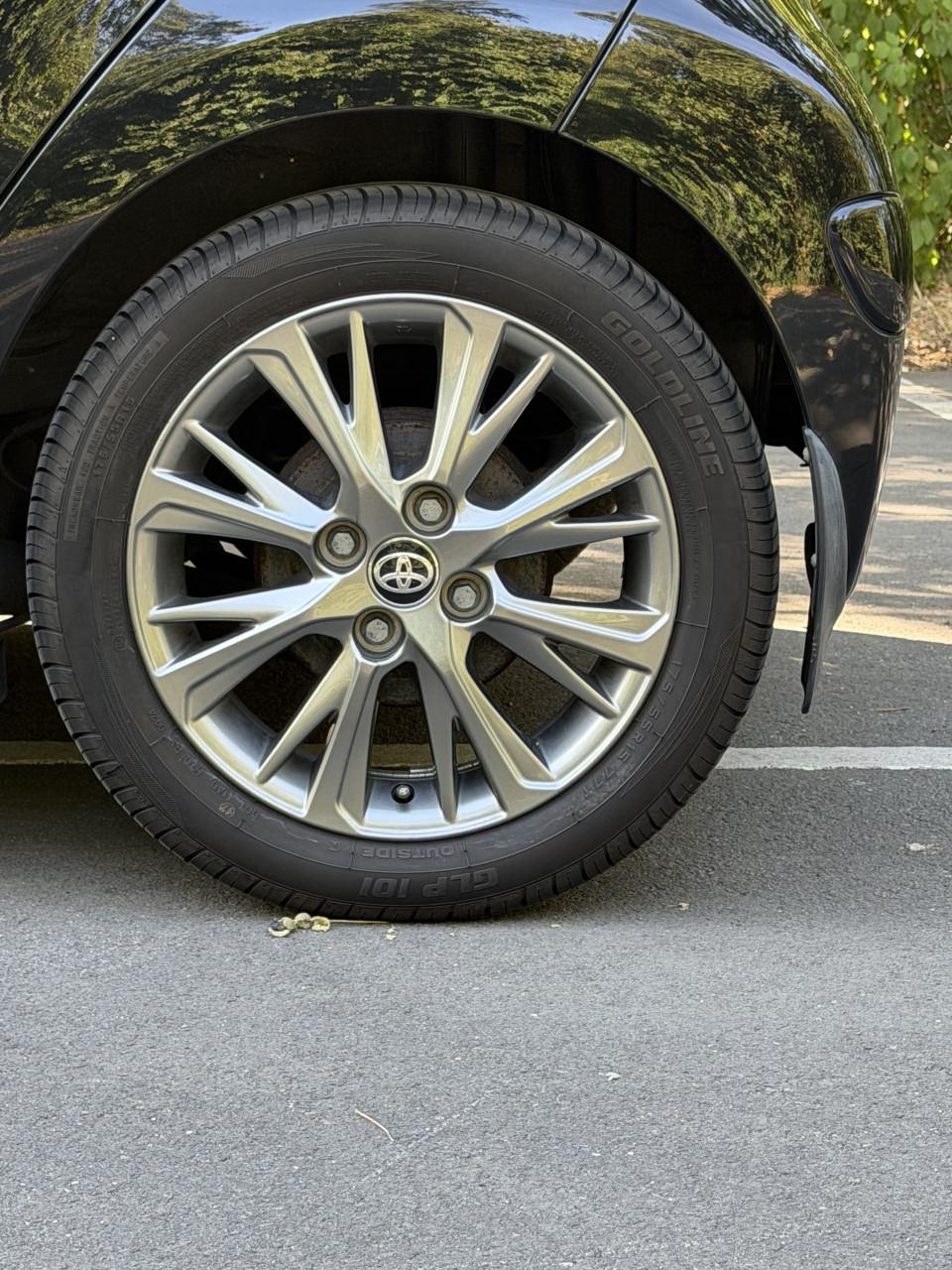 Toyota Aygo 2012 Zwart lage kmstand