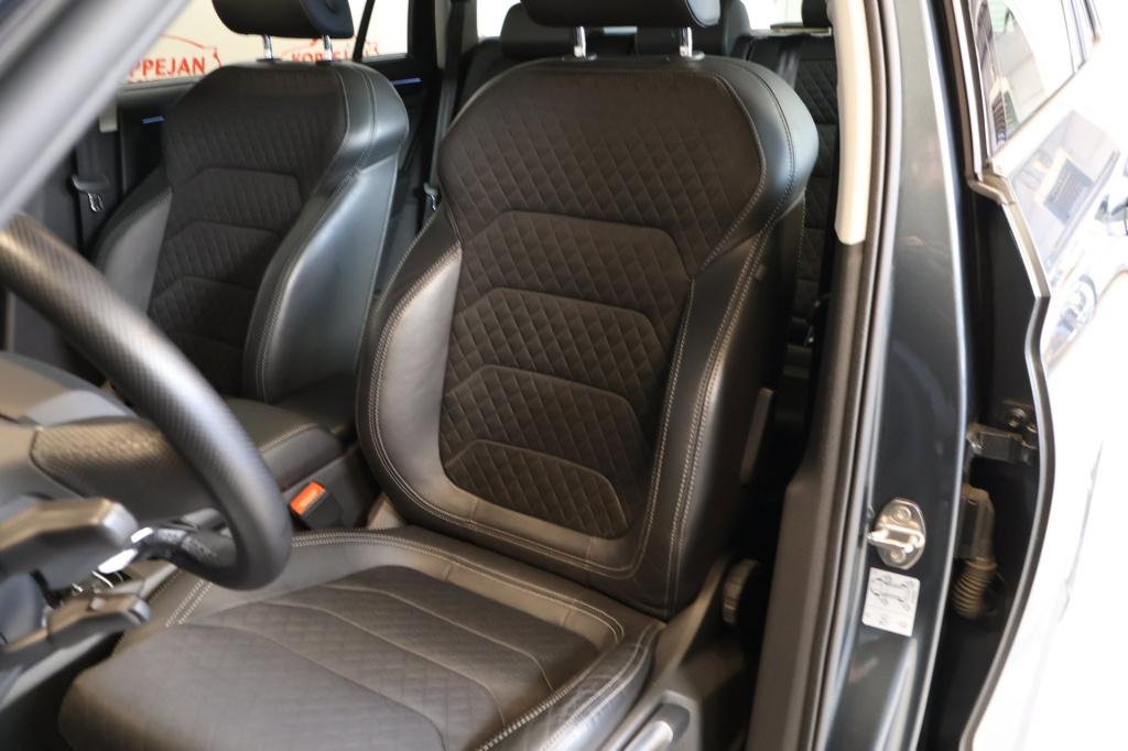 Skoda Kodiaq 1.5 tsi business edition nl auto, trekhaak, stoel en stuur ver