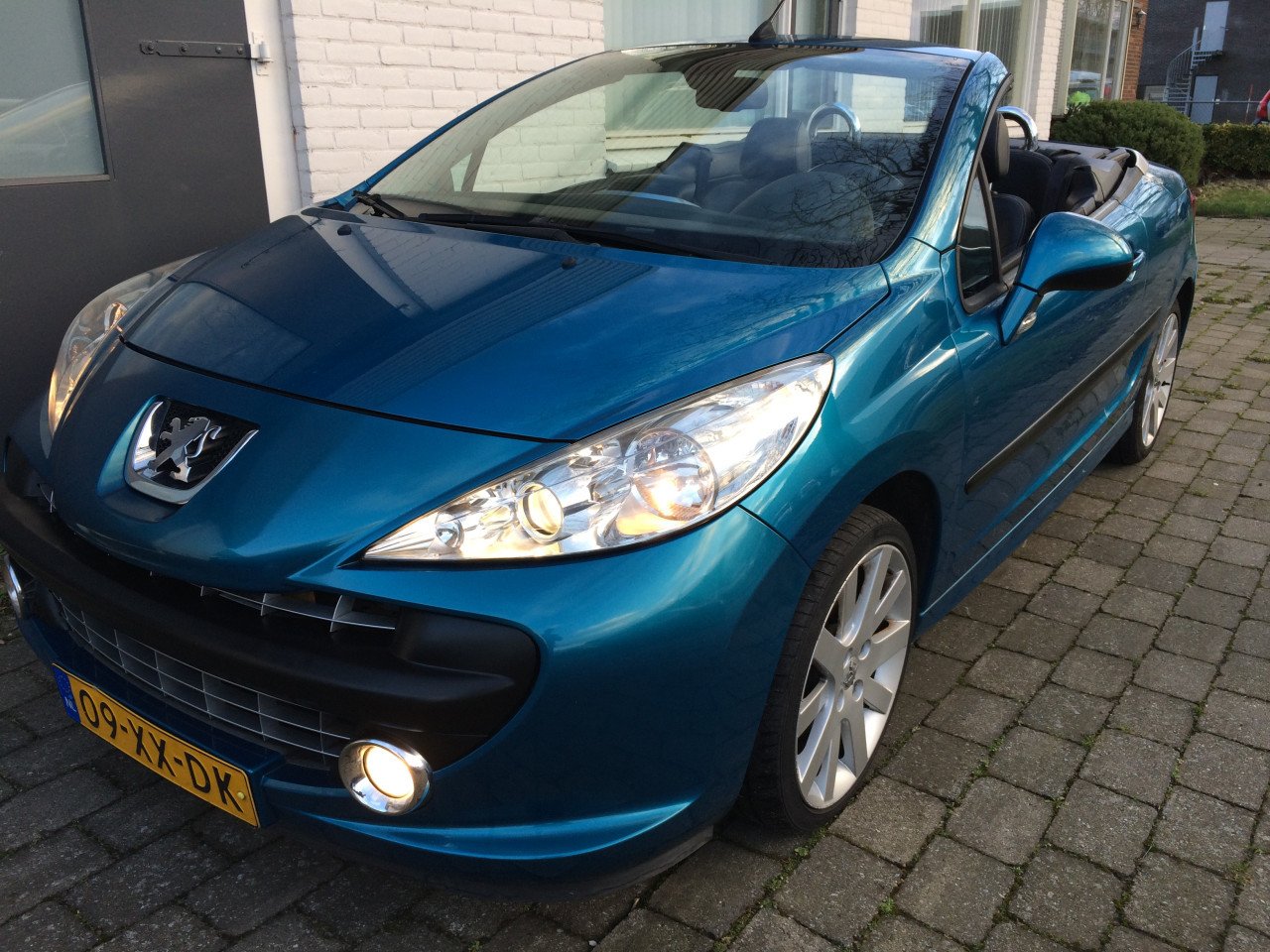 Peugeot 207 CC 1.6-16V T Sport LEES DE TEKST GOED